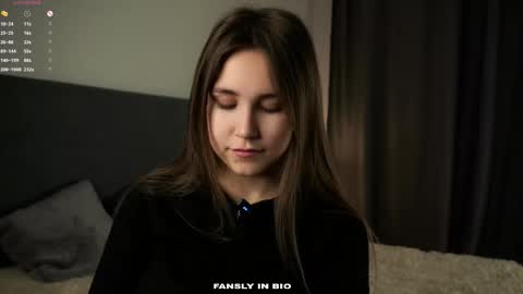 Emilia online show from October 24, 1:24 am