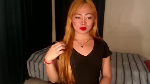Snapshot of zemi_max chatting on May 18, 11:49 am zemi_max online show from May 18, 11:49 am