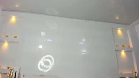 Snapshot of zenda_evans chatting on December 3, 3:47 am Zenda Evans online show from December 3, 3:47 am