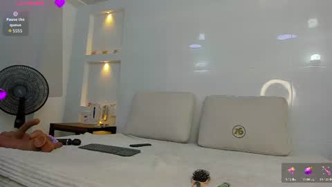 Snapshot of zenda_evans chatting on July 7, 4:04 am Zenda Evans online show from July 7, 4:04 am