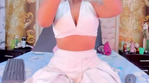 Snapshot of zendamoretty chatting on July 13, 4:04 am zen online show from July 13, 4:04 am