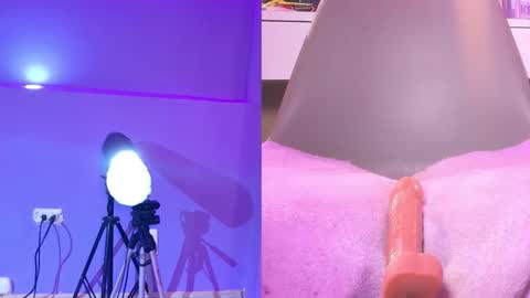 Snapshot of zendayagreey chatting on November 8, 9:42 am Zendaya online show from November 8, 9:42 am