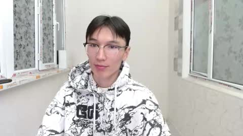 Zen online show from February 23, 8:39 pm