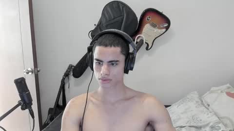 Snapshot of zenhzu chatting on January 13, 3:15 pm zenzhu online show from January 13, 3:15 pm