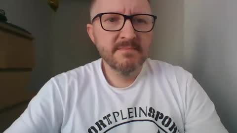 Snapshot of zenlem chatting on May 2, 1:16 pm zenlem online show from May 2, 1:16 pm