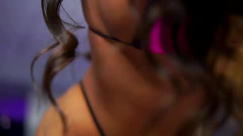 Snapshot of zenyanoir chatting on February 6, 11:35 am ZenyaNoir online show from February 6, 11:35 am