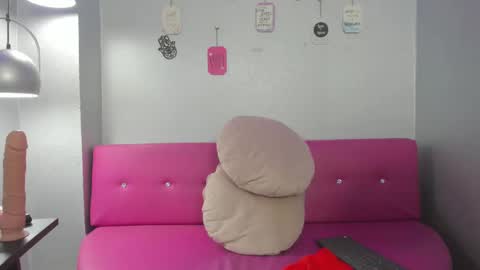 Snapshot of zephyra_angels1 chatting on December 21, 1:47 am ZEPHYRA ANGELS online show from December 21, 1:47 am