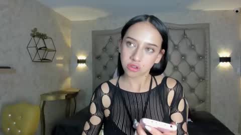 Snapshot of zephyra_angels1 chatting on January 31, 6:47 pm ZEPHYRA ANGELS online show from January 31, 6:47 pm