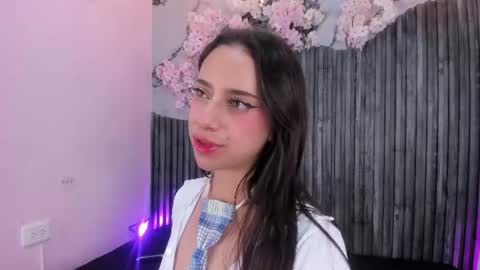 Snapshot of zephyra_bms chatting on July 4, 4:51 am SOFIA online show from July 4, 4:51 am
