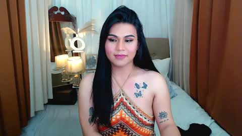 Snapshot of zephyraaaaa chatting on April 21, 9:28 pm zephyraaaaa online show from April 21, 9:28 pm