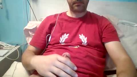 Snapshot of zeus00811 chatting on April 13, 12:38 am zeus online show from April 13, 12:38 am