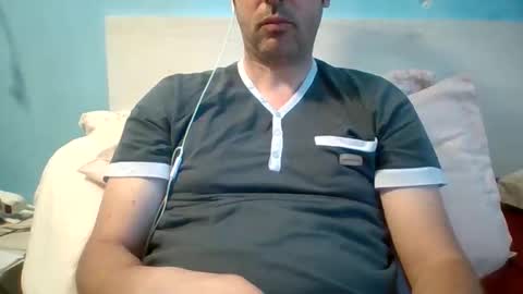 Snapshot of zeus00811 chatting on April 20, 5:54 am zeus online show from April 20, 5:54 am