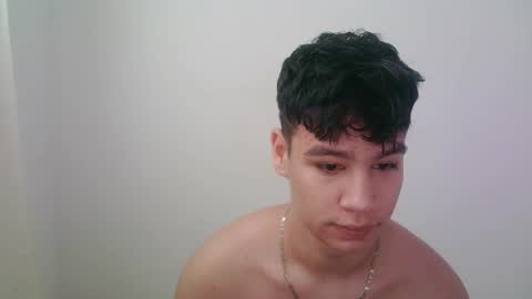 zeus_183 online show from December 2, 12:54 pm