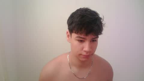 Snapshot of zeus_183 chatting on June 13, 1:42 pm zeus_183 online show from June 13, 1:42 pm
