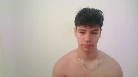 Snapshot of zeus_183 chatting on June 14, 1:46 pm zeus_183 online show from June 14, 1:46 pm