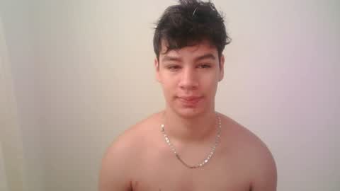 Snapshot of zeus_183 chatting on June 15, 1:02 pm zeus_183 online show from June 15, 1:02 pm