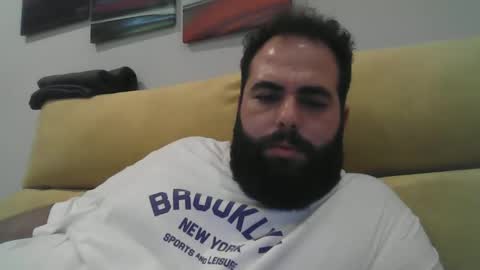 Snapshot of zeusateneo chatting on December 15, 12:29 am Zeus online show from December 15, 12:29 am