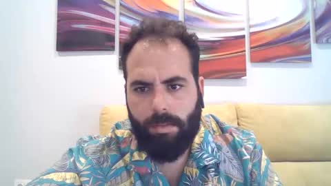 Snapshot of zeusateneo chatting on October 4, 10:35 am Zeus online show from October 4, 10:35 am