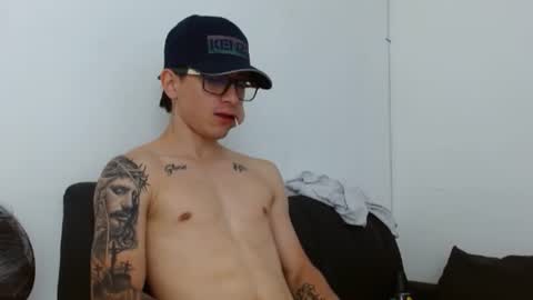 Snapshot of zeusdark19 chatting on June 9, 8:31 pm zeus online show from June 9, 8:31 pm