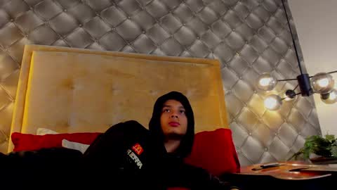 zeus online show from January 28, 2:53 pm