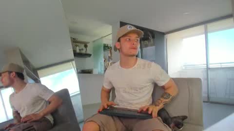 zeus online show from September 20, 7:59 pm