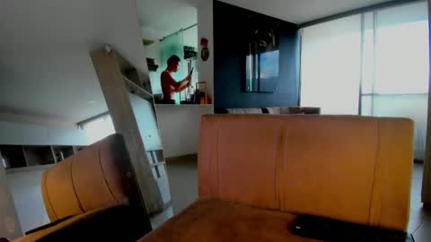 zeus online show from November 30, 7:51 pm