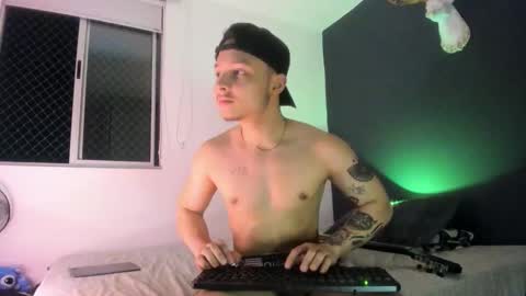 zeus online show from March 6, 12:40 am