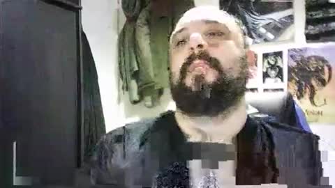 Snapshot of zeuxhogan chatting on December 16, 11:15 am zeuxhogan online show from December 16, 11:15 am