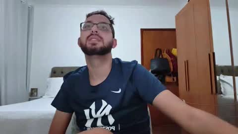 Snapshot of zezuinho chatting on June 16, 1:08 am zezuinho online show from June 16, 1:08 am