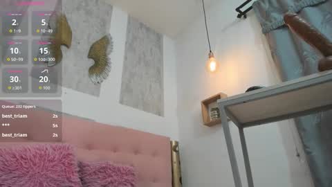 ZHAMIRA  ANDRES online show from October 8, 11:02 pm