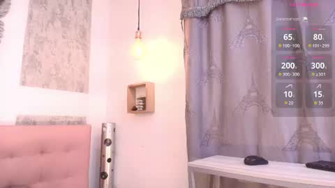 ZHAMIRA  ANDRES online show from July 11, 8:33 pm