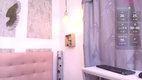 ZHAMIRA  ANDRES online show from July 12, 8:11 pm