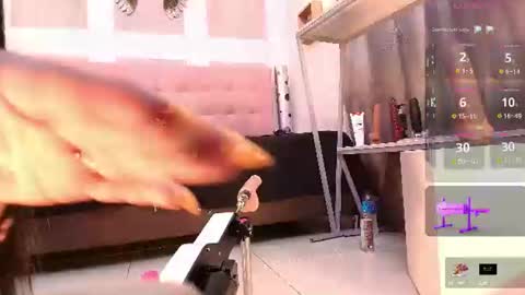 ZHAMIRA  ANDRES online show from July 24, 9:35 pm