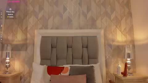 Snapshot of zharia_lux25 chatting on July 19, 11:25 am zharia_lux25 online show from July 19, 11:25 am