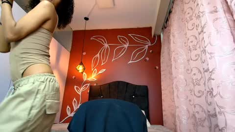 Zia Green online show from December 6, 7:23 pm