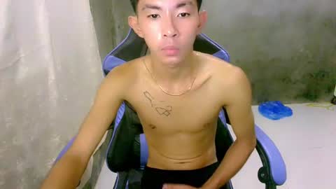 zian_smithx online show from April 27, 3:54 pm