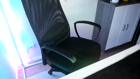 ziemlichflutschig online show from November 3, 5:31 am