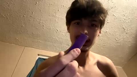 Snapshot of ziggy758084 chatting on September 23, 9:07 pm ziggy758084 online show from September 23, 9:07 pm