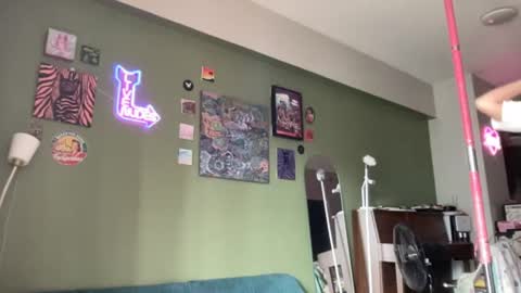 Snapshot of ziggy_rouge chatting on July 10, 12:59 am Ziggy ziggy- online show from July 10, 12:59 am