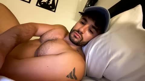 Snapshot of ziir2 chatting on December 30, 7:26 am Ziir online show from December 30, 7:26 am