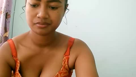 elly online show from April 25, 5:10 am