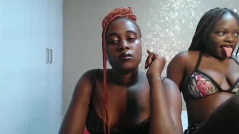 Zinadine online show from February 11, 2:22 pm