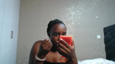 Zinadine online show from March 17, 2:42 pm