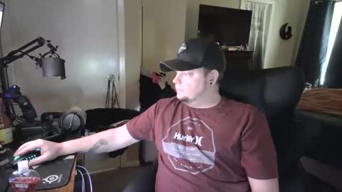 Snapshot of zissix chatting on May 20, 4:13 pm zissix online show from May 20, 4:13 pm