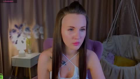 Zlata  Mon Tue Thu Fri Sun Sa GMT 3 0000pm - 0600pm  online show from October 11, 5:00 pm