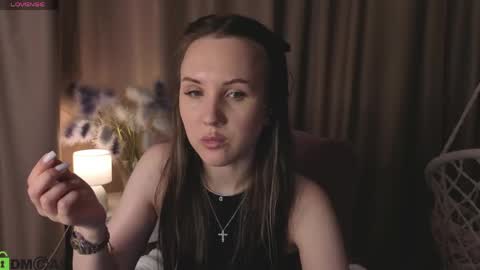 Snapshot of zlata__fox chatting on June 8, 8:37 am Zlata Mon Tue Thu Fri Sun Sa GMT 3 0000pm - 0600pm online show from June 8, 8:37 am