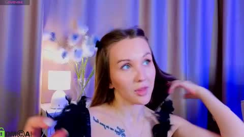 Snapshot of zlata__fox chatting on August 1, 9:19 am Zlata Mon Tue Thu Fri Sun Sa GMT 3 0000pm - 0600pm online show from August 1, 9:19 am