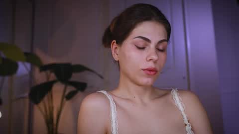 Snapshot of zlicious chatting on January 9, 11:17 pm Zara Join next live at 5PM EST online show from January 9, 11:17 pm