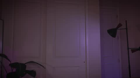 Snapshot of zlicious chatting on February 16, 10:17 pm Zara Join next live at 5PM EST online show from February 16, 10:17 pm