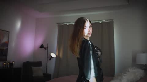 Snapshot of zlicious chatting on March 9, 9:52 pm Zara Join next live at 5PM EST online show from March 9, 9:52 pm